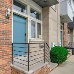 1 Mi To Old Town Philadelphia Townhome With Patio!