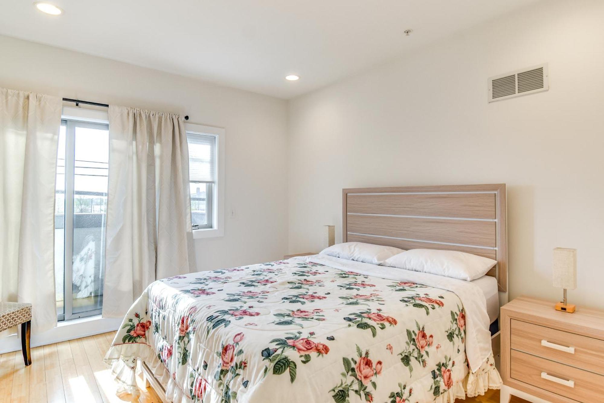 1 Mi To Old Town Townhome With Patio!
