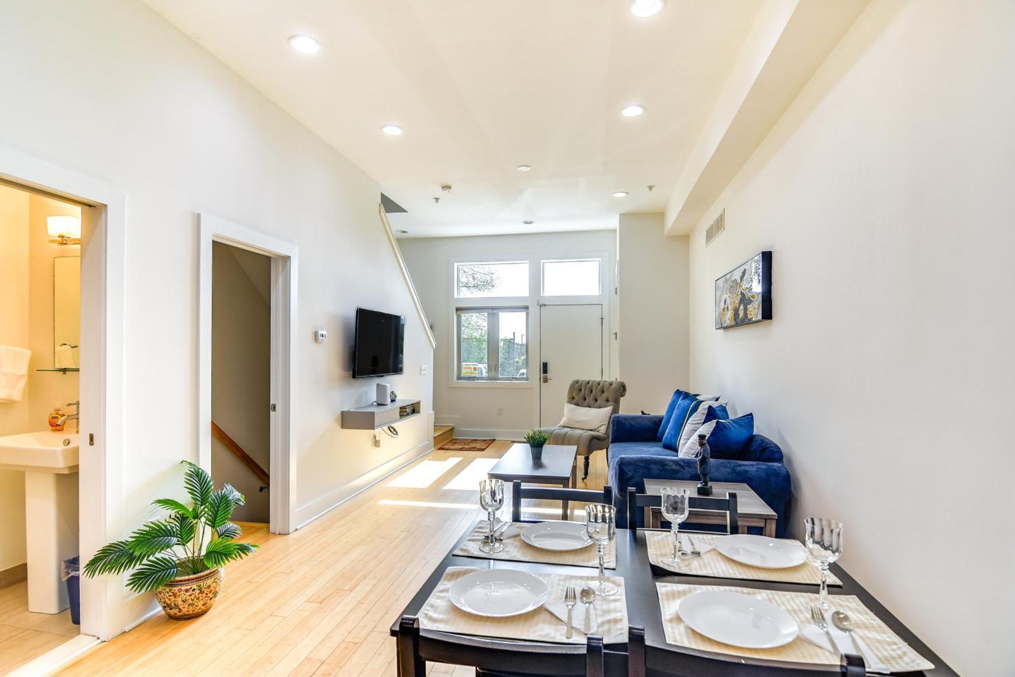 1 Mi To Old Town Townhome With Patio! Holiday home *