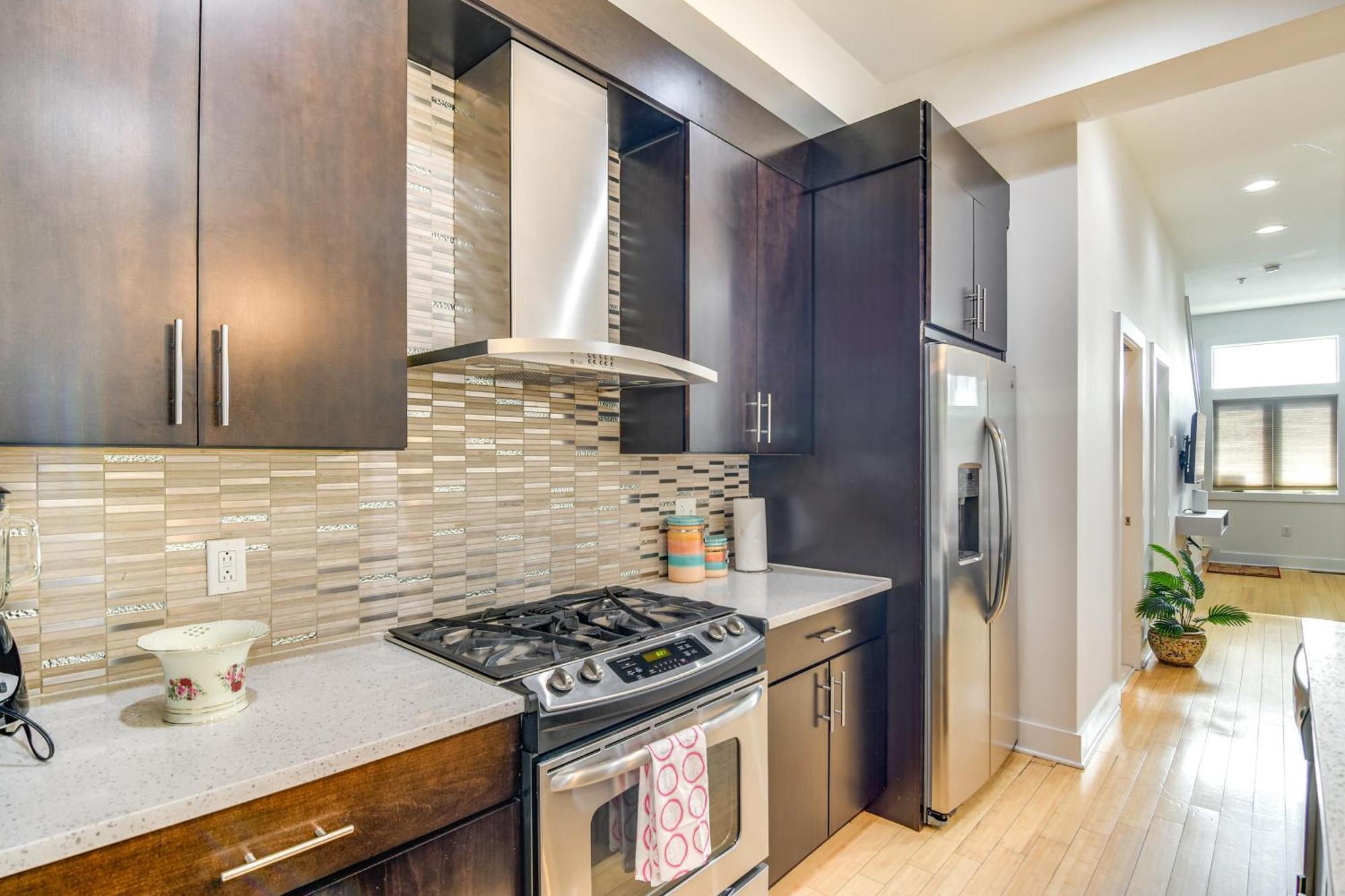 1 Mi To Old Town Townhome With Patio! *