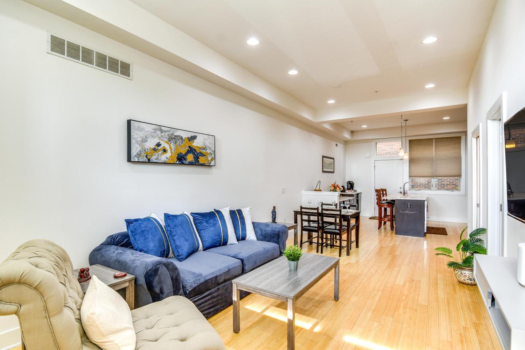 1 Mi To Old Town Townhome With Patio! * Philadelphia